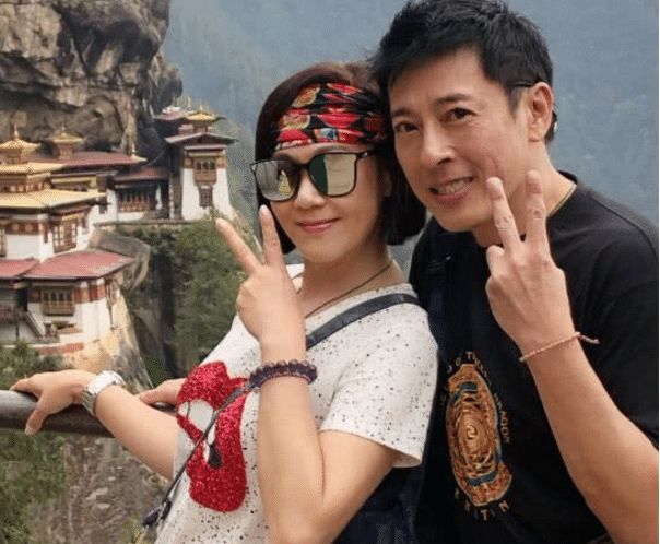 為「抗老」拼了！明星夫妻堅持25年「不吃肉不生子」　如今58歲妻子容貌驚人：嫁對人吃素也幸福