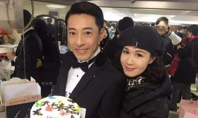 為「抗老」拼了！明星夫妻堅持25年「不吃肉不生子」　如今58歲妻子容貌驚人：嫁對人吃素也幸福