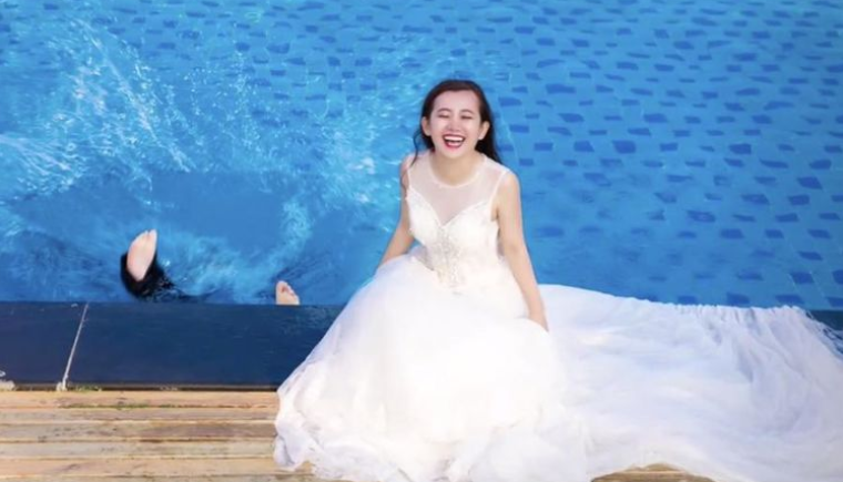 玩笑開大了！新娘故意「推新郎下水」超開心    出來的「精修婚紗照」被瘋傳：婚還結得了嗎