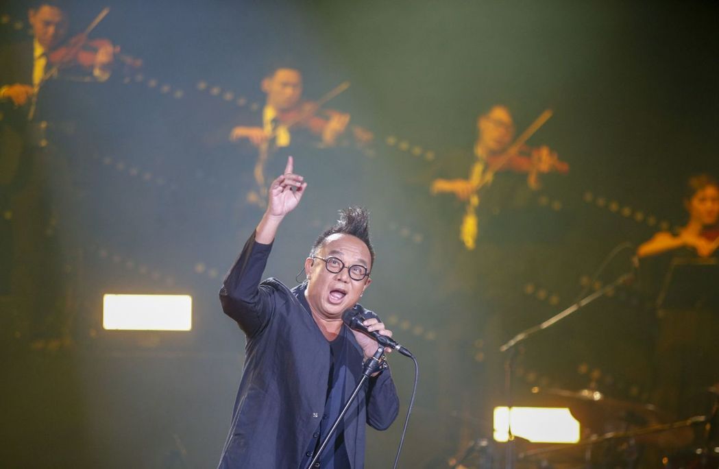 黃大煒睽違12年「精心策劃」演唱會告白　相伴23年重症女友台下「感動淚崩」：我要活下去