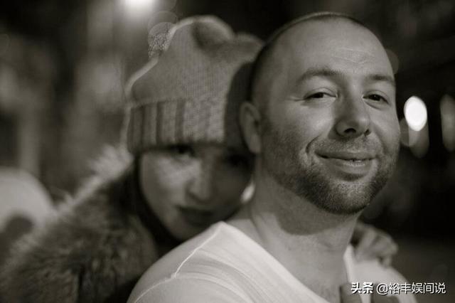 傳承大愛！曾遭生父遺棄「2次人工受孕皆失敗」領養兒子　「49歲終於當媽媽」視兒為親生