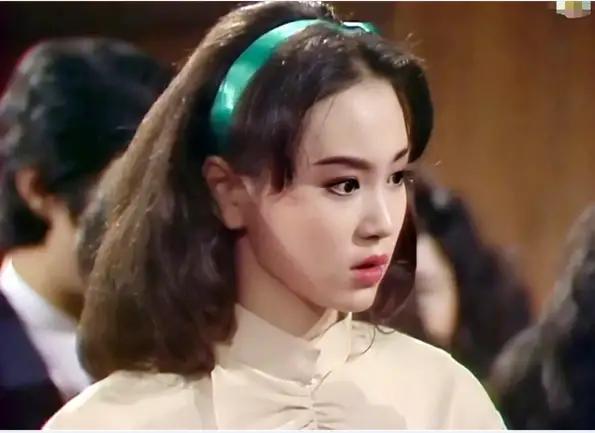 一眼誤終身！60歲劉雪華「年輕多張舊照」流出　清澈大眼「五官超吸引人」： 真正的美人