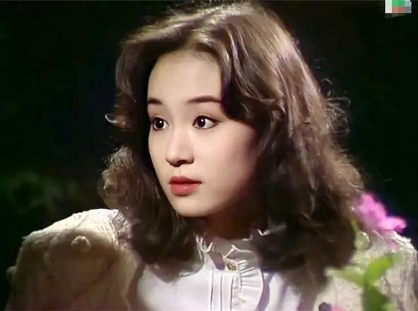 一眼誤終身！60歲劉雪華「年輕多張舊照」流出　清澈大眼「五官超吸引人」： 真正的美人