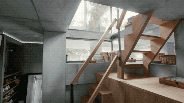 建築師花8年把「14坪土地」打造成「半露天4層住宅」　「5陽台5樓梯」內部設計讓人驚豔