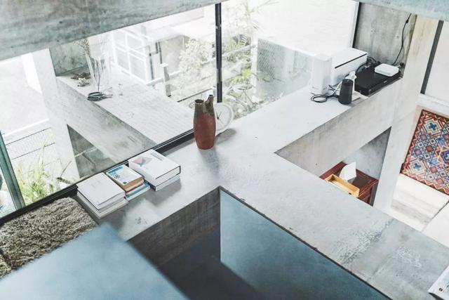 建築師花8年把「14坪土地」打造成「半露天4層住宅」　「5陽台5樓梯」內部設計讓人驚豔