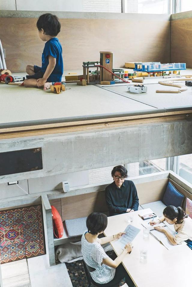 建築師花8年把「14坪土地」打造成「半露天4層住宅」　「5陽台5樓梯」內部設計讓人驚豔