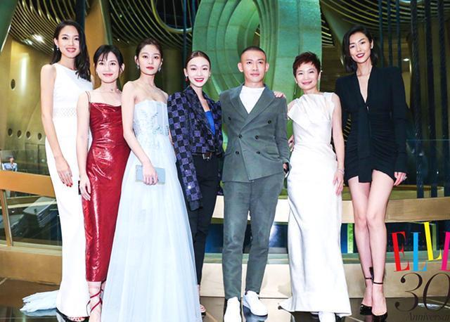 不愧是名媛教科書 ！機場目睹「大S一對兒女的儀態」，終於明白汪小菲為何和她閃婚