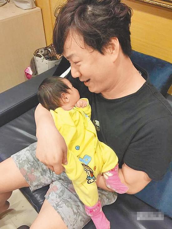 交往1年分手！蕭煌奇哽咽「前女友直接搞消失」沒半句解釋　回到家「發現氣氛不對」：這要我怎麼活