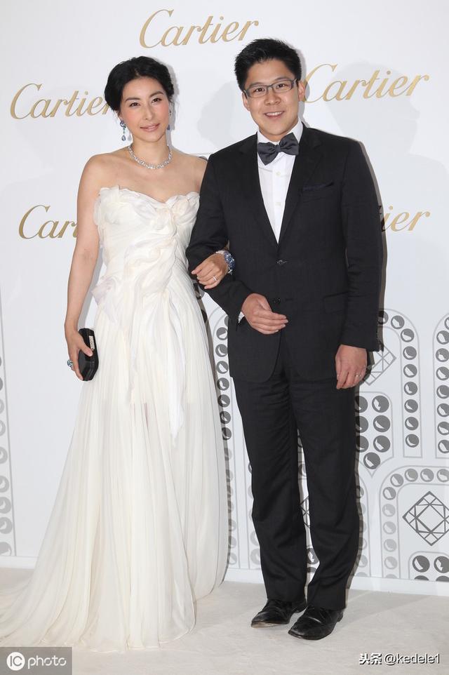 郭晶晶的「4個身份」被曝光，霍啟剛承認高攀，網友：難怪霍家鐵心要娶她