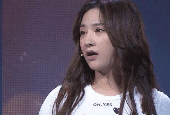 雙胞胎妹妹嫉妒姐姐美貌，為超過她「借錢整容8次」，姐姐一登場，全場觀眾看傻：根本周海媚！