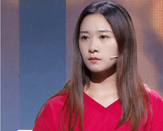 雙胞胎妹妹嫉妒姐姐美貌，為超過她「借錢整容8次」，姐姐一登場，全場觀眾看傻：根本周海媚！