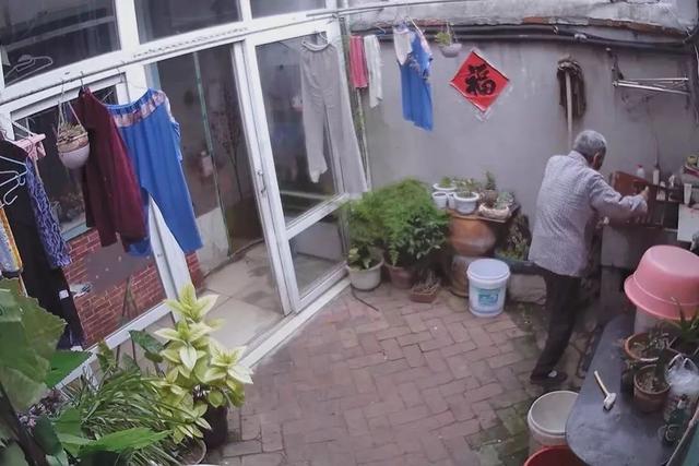 53歲設計大師「免費為89歲失智奶奶」改造舊宅　「全智能空間」結合舊傢俱網友：忘不了的家