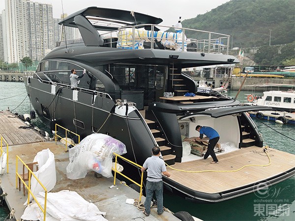 古天樂豪「砸2億買遊艇」寵母！內部「設4豪華房間」打造海上華麗行宮　只為讓媽媽近距離看煙火