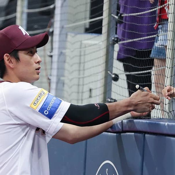 陳傑憲都被迷倒!南韓隊長「帥到不輸男偶像」 強大實力前進MLB「爸爸身分更驚人」