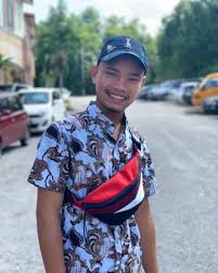 下班偷公司電煮飯！19歲員工被抓包「神情超尷尬」　老闆一問秒鼻酸「決定請吃整桌大餐」感動全球千萬人