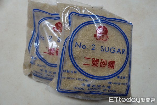 鄰居剛出殯！回家驚見「門口多一包砂糖」超納悶　內行人出面揭「是貼心的表現」：還收過韭菜