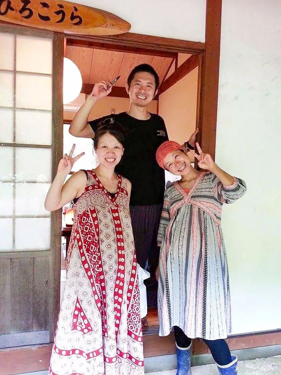 一夫二妻隱居深山！日男「婚後又愛上員工」乾脆大家住一起　老婆們「互相接生孩子」感情比親姊妹還好