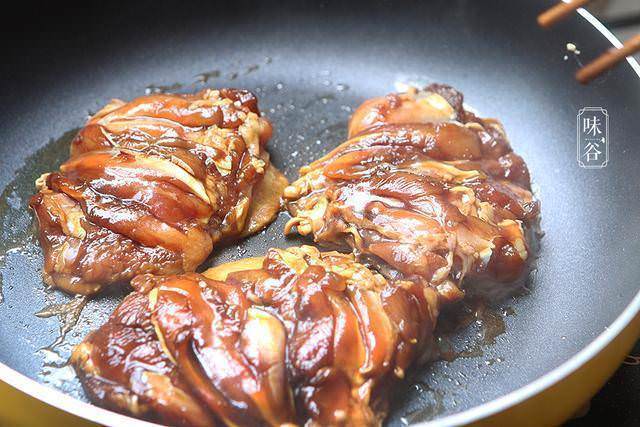 中秋節食譜：蜜汁照燒雞腿！雞腿用「秘製醬料」做才好吃  　醬汁濃郁配白飯超棒