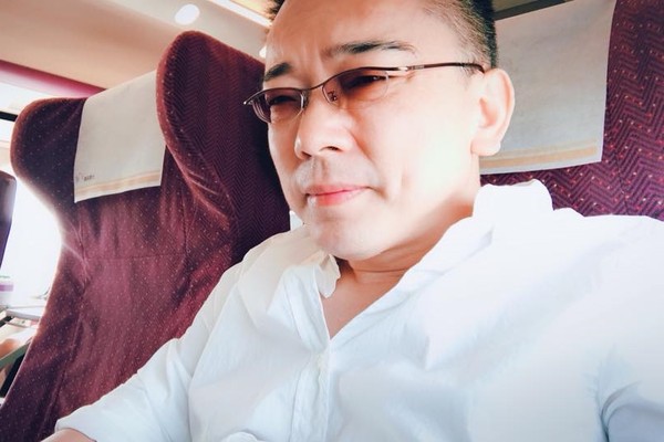 深情守護！詹惟中認了「早就離婚6年」絕不再婚　1年出國3次「還是帶著前妻」發誓：照顧她到老　