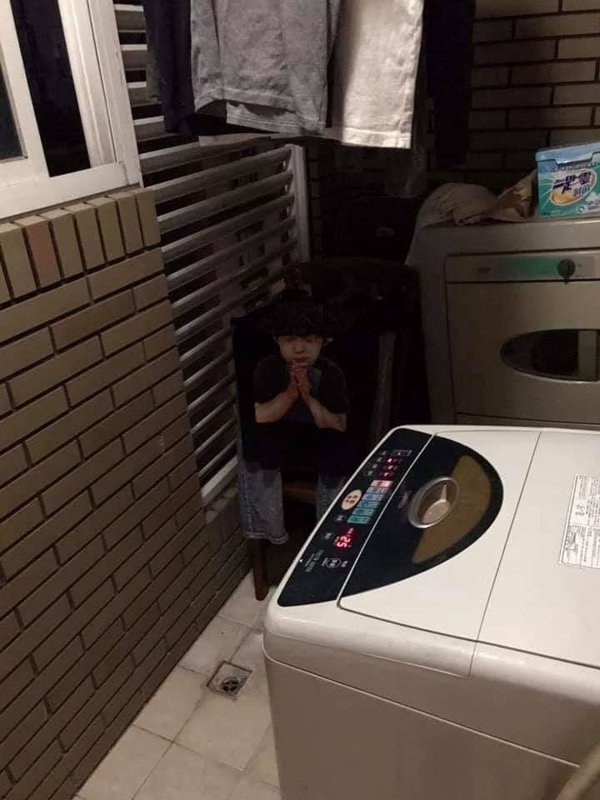 晚上曬衣服驚見「有個小孩蹲在角落」　求救室友「真相讓他飆粗話」：大哥第二次了