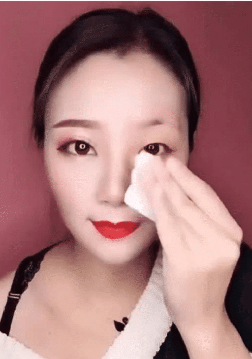 抖音高顏值「農村新娘」引眾人圍觀，卸妝後畫風突變，網友大呼：新郎你挺住啊！