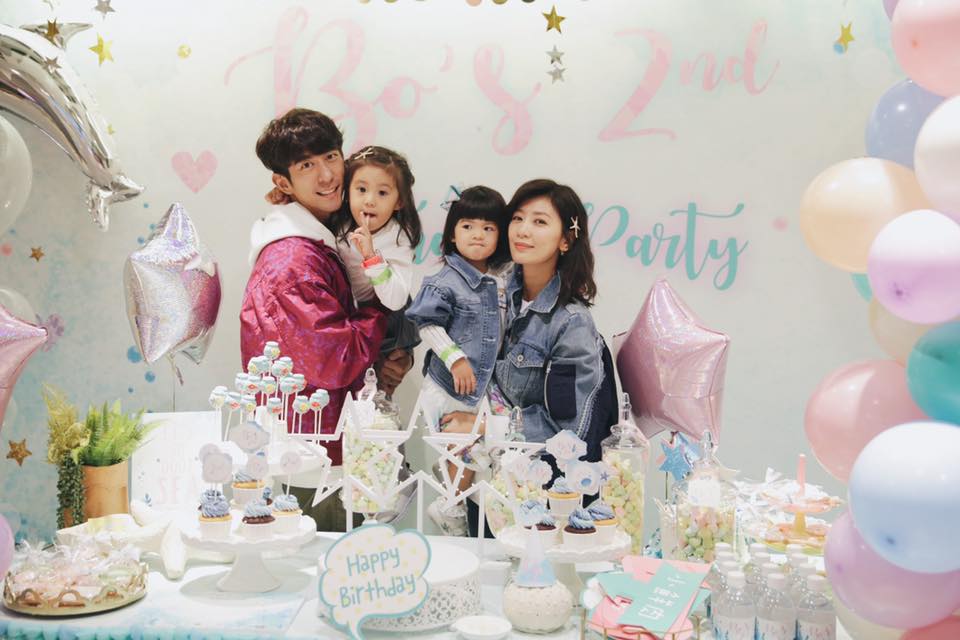 修杰楷曝咘咘「見父母親親」會吃醋：用小三眼神看媽媽　憂Bo妞「個性討喜」長大會變萬人迷