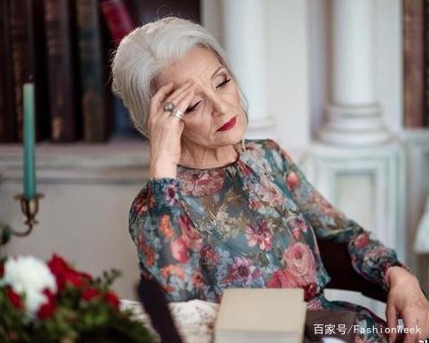 優雅一輩子！年過80老奶奶「每天出門精心打扮」氣質隨時從容　愛人離去坦然接受「一生未動怒過」