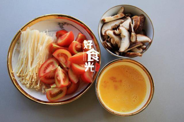 「番茄和金針菇」太搭了！減脂吃不胖「連喝一周越來越瘦」