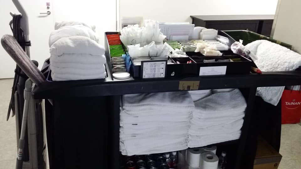 拿備品很貪小便宜？房務人員呼籲「拜託全拿走」　列5大房客地雷行為：好心幫折被子「反而造成困擾」！