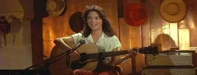 曾與林青霞齊名!女星嫁局長隱退「丈夫遭罰千萬被關」為愛四處奔走 如今61歲露面略顯滄桑卻優雅