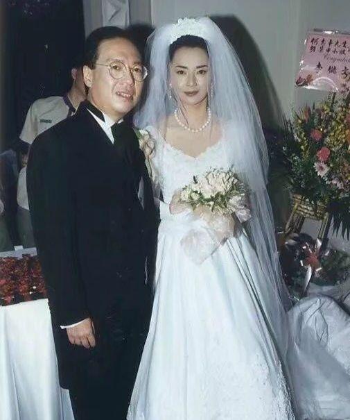 曾與林青霞齊名!女星嫁局長隱退「丈夫遭罰千萬被關」為愛四處奔走 如今61歲露面略顯滄桑卻優雅