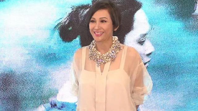 60歲女星「身材曲線窈窕」不在意被貼「周潤發前妻」標籤　二任夫緋聞不斷「毅然放手」大談差22歲母子戀