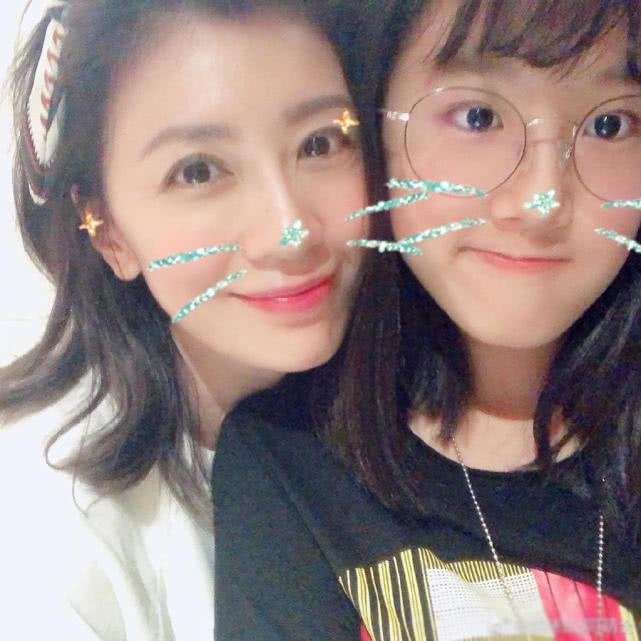 待上海求學!梧桐妹曝「爸媽分開來找她」:開心反而多了一倍 修杰楷離開後「短短5字就惹哭網友」