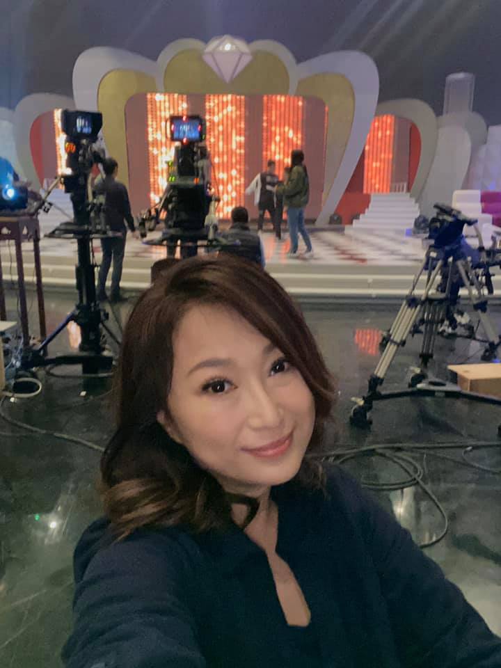 家人就是我的全世界！王瑞霞「結婚15年猶如熱戀」最愛洗手作羹湯　「有女兒好滿足」母女合照美翻天