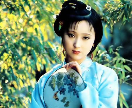獲封最美林黛玉！女星當紅「轉行成身價破億女老闆」卻飽受病痛　41歲毅然「拋下所有財產」皈依佛門平靜離去