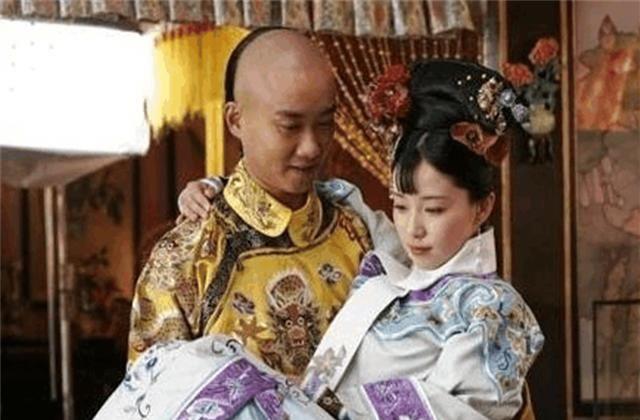 慈禧上廁所「從不自已動手」，每次宮女須口含一物站旁邊，網友都說太辣眼睛！