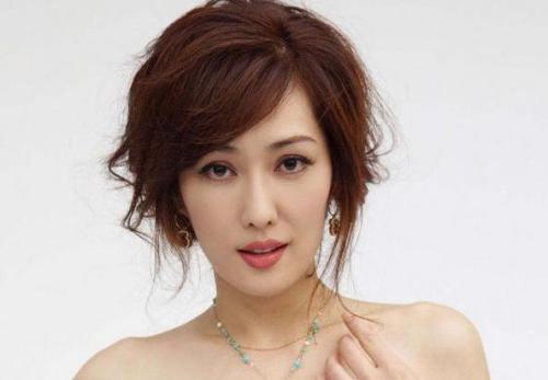 「最美李莫愁」與假富豪相戀11年「遭奪5億家產」　年過半百再遇愛「600萬鑽戒求婚」終於幸福