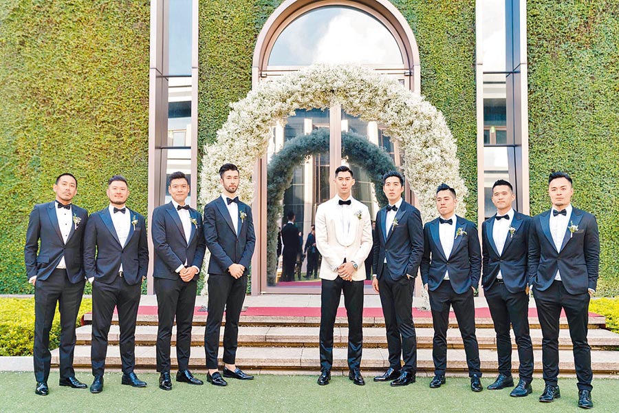 我們很想你！毛加恩婚禮「全場掉淚默哀1分鐘」　伴郎少一人「堅持留位高以翔」：你沒有缺席
