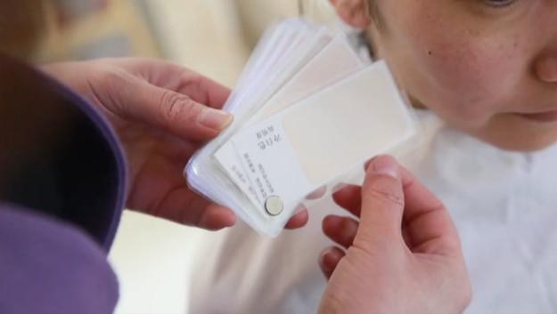 逛街就能賺錢！美女當「陪購師」，陪人逛街買衣服「每小時收費1500元」，一整套流程月入百萬