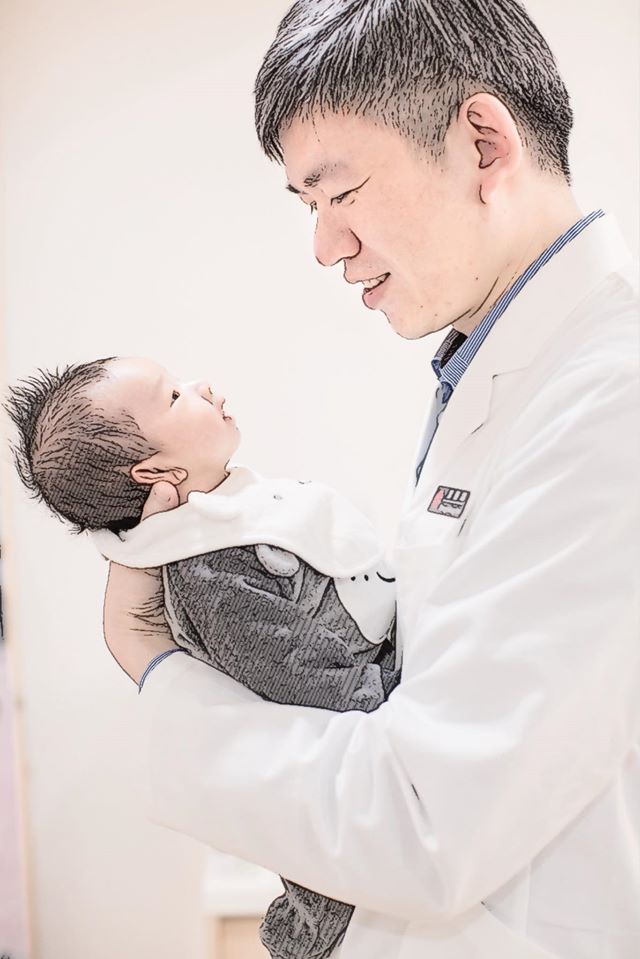 被封為兒科界天使！暖醫葉勝雄苦熬1年「仍不敵病魔走了」　臉書留言惹哭網：「到最後都掛心孩子」