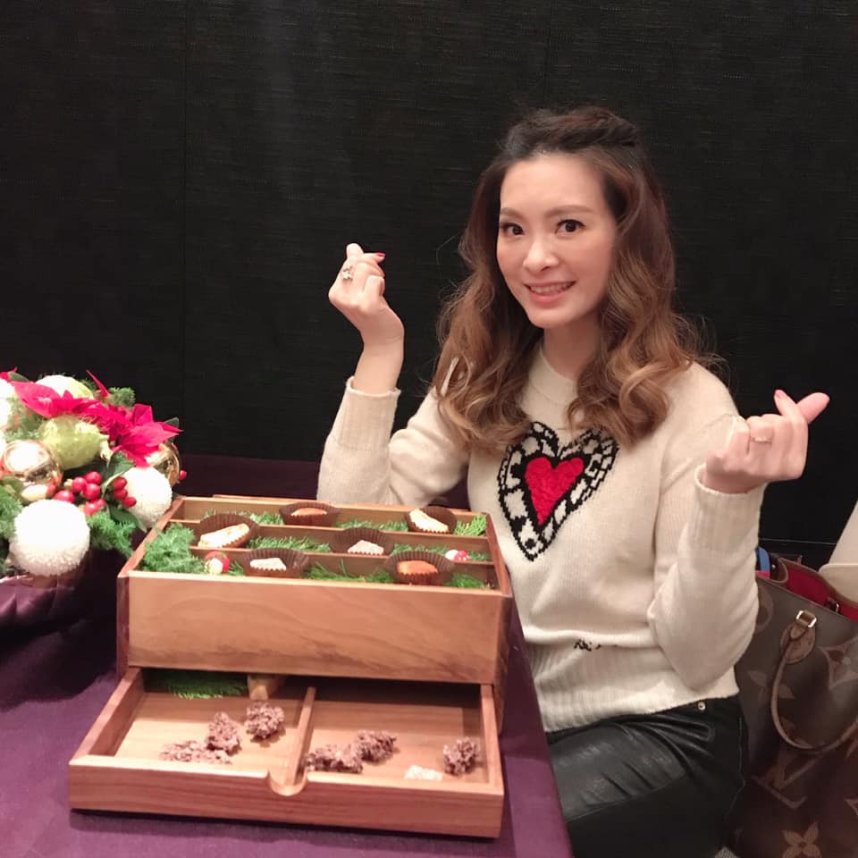 真的嫁對人!劉真婚後增胖「舞衣被撐開」當場大哭 辛龍超寵回應「甜到來賓受不了」