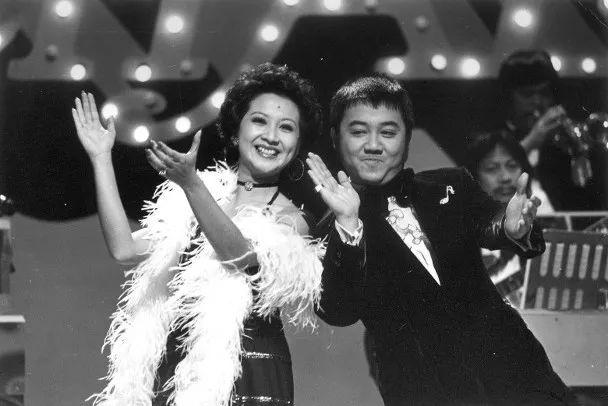 捧紅梅艷芳！音樂大師重症離去「好友圍繞病床陪伴他」　「走前樂觀看待」紅顏知己薛家燕淚崩