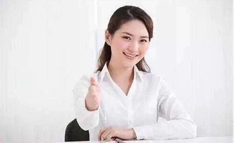女面試官：我兒子叫你兒子「爸爸」    那我是你的誰？男子神回被當場錄取