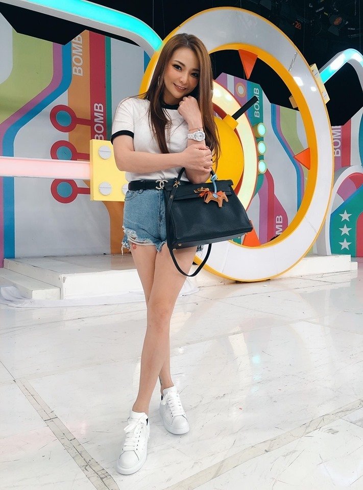 狂減35公斤!小甜甜搖頭嘆:「現在付出巨大代價了」 秀出零贅肉鉛筆腿「卻覺得很悲哀」