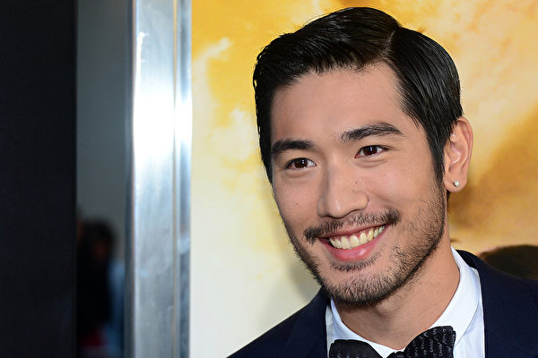 不捨10年好友！兄弟寫親筆信「念給高以翔聽」　錄音到一半「手機畫面定格」情緒失控：你收到了