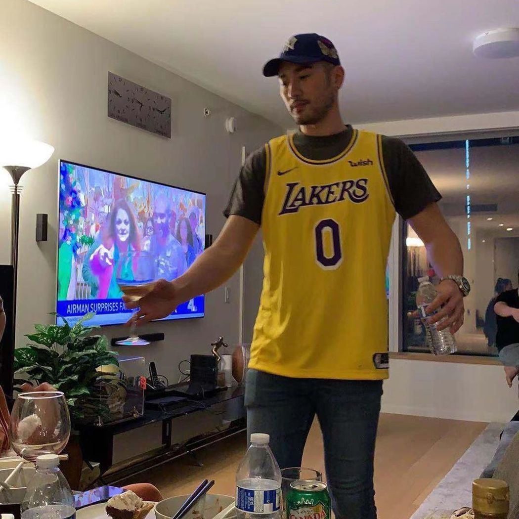 不捨10年好友！兄弟寫親筆信「念給高以翔聽」　錄音到一半「手機畫面定格」情緒失控：你收到了