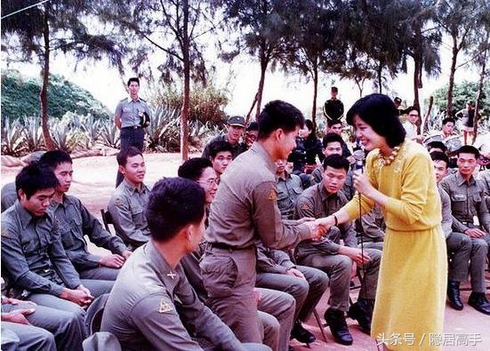 女神的眷顧！當年被「鄧麗君親過的士兵」3天只洗半邊臉     親吻照隨身帶「驚人現狀曝光」