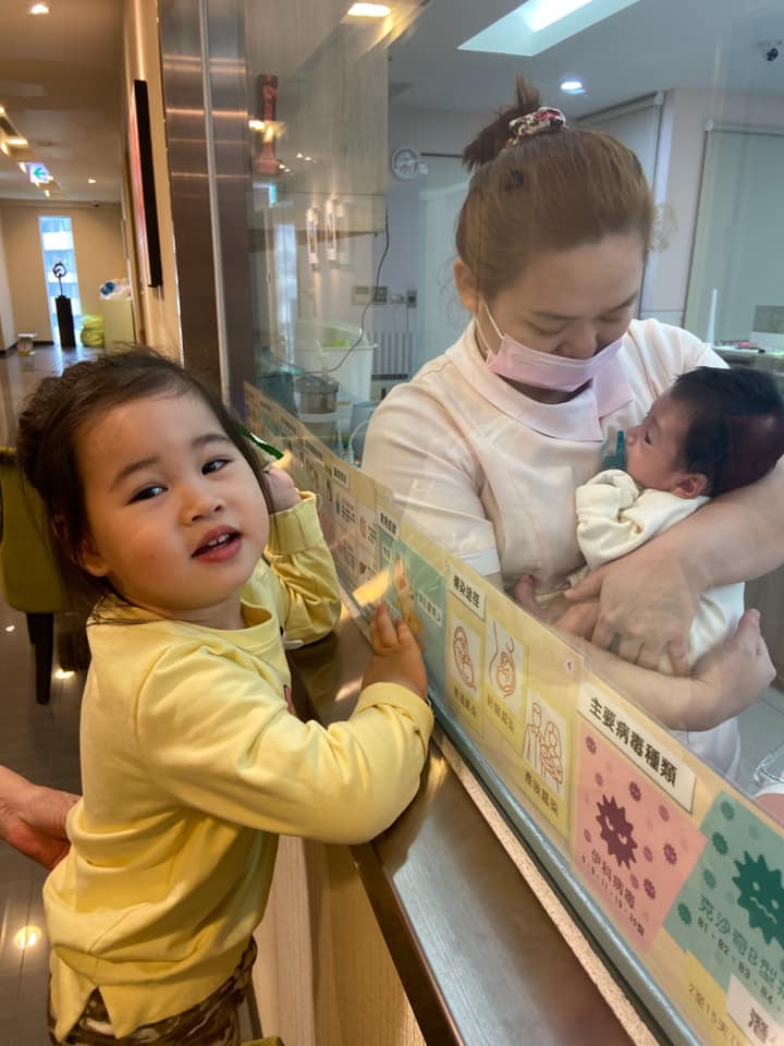 余苑綺治療近況！曝為母思念心聲「2寶貝給我好大勇氣」　「產後奔波醫院」謝月子中心顧好兒子