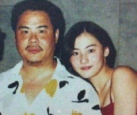 美貌基因來自爺爺！「張柏芝爺爺照片爆光」鼻子和臉型比她更優越：帶上假髮就是柏芝本人了