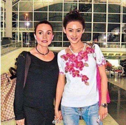 美貌基因來自爺爺！「張柏芝爺爺照片爆光」鼻子和臉型比她更優越：帶上假髮就是柏芝本人了